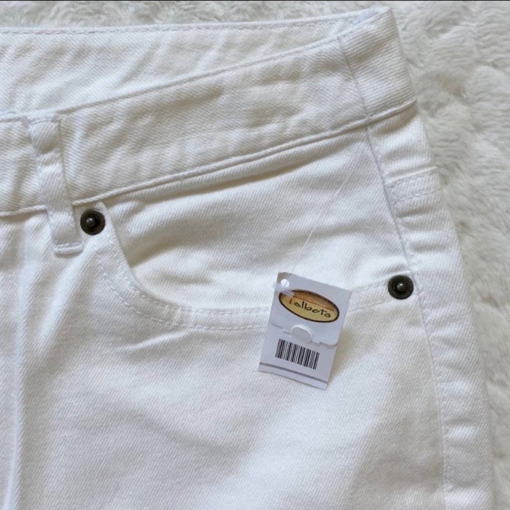 Talbots White Straight Leg Jeans Red Contrast Stitching Size 6 Stretch Denim - Picture 4 of 9